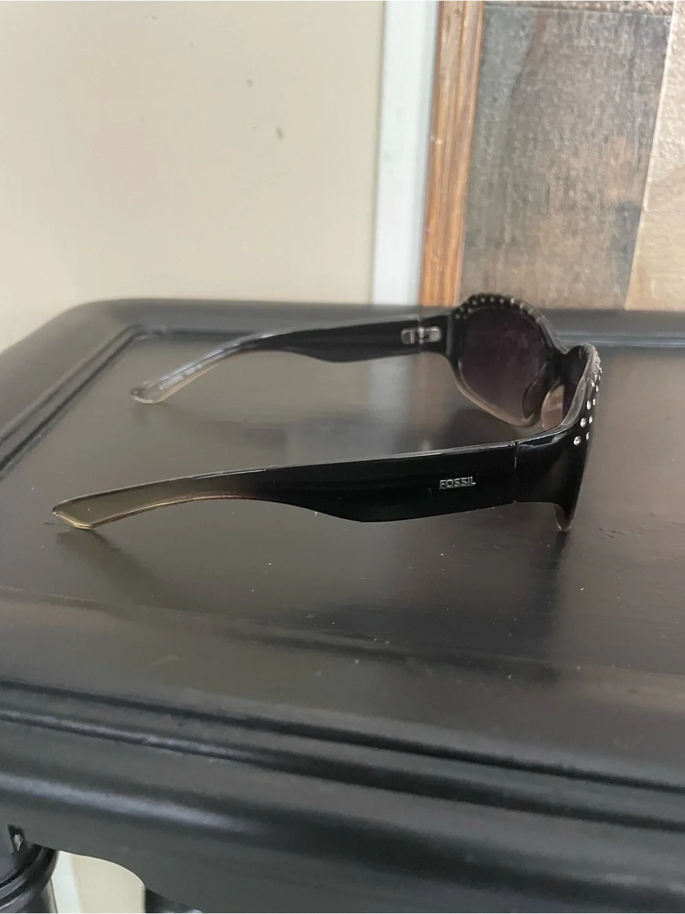 Women’s Fossil Sunglasses Cat 3 Rhinestone (PS3975V001) *Polarized Lens Damage*